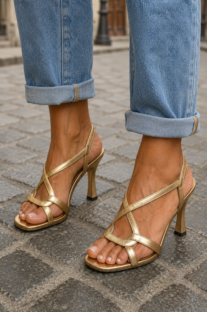 Elisabetta Sandalias Doradas Elegantes con Tacón
