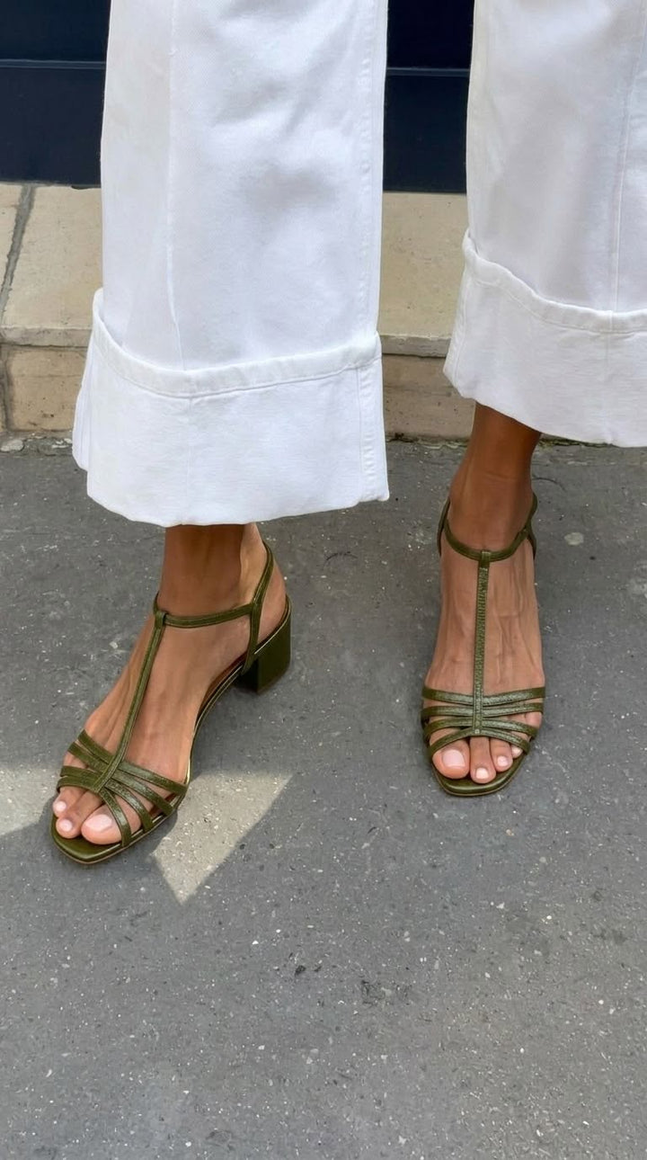 Allegra Sandalias Doradas Tacón Cuadrado